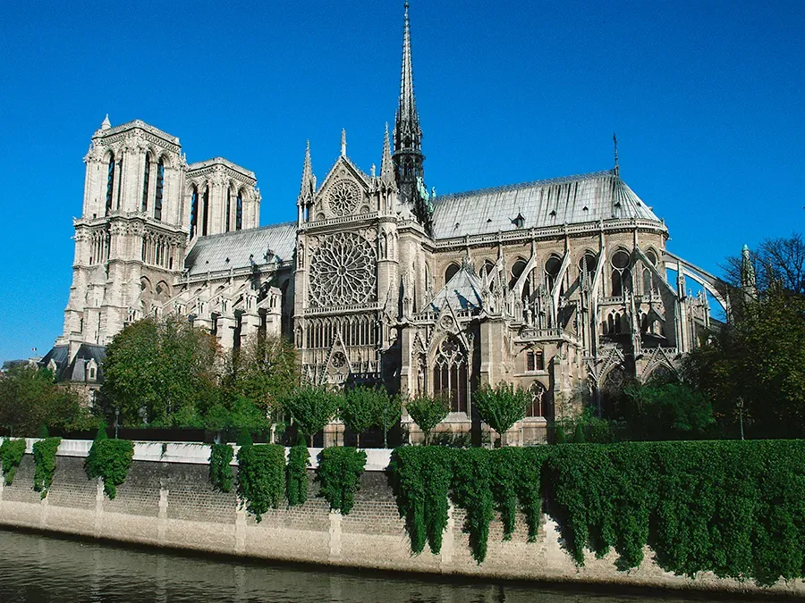 26 Historic Buildings to Visit the Next Time You’re in Paris